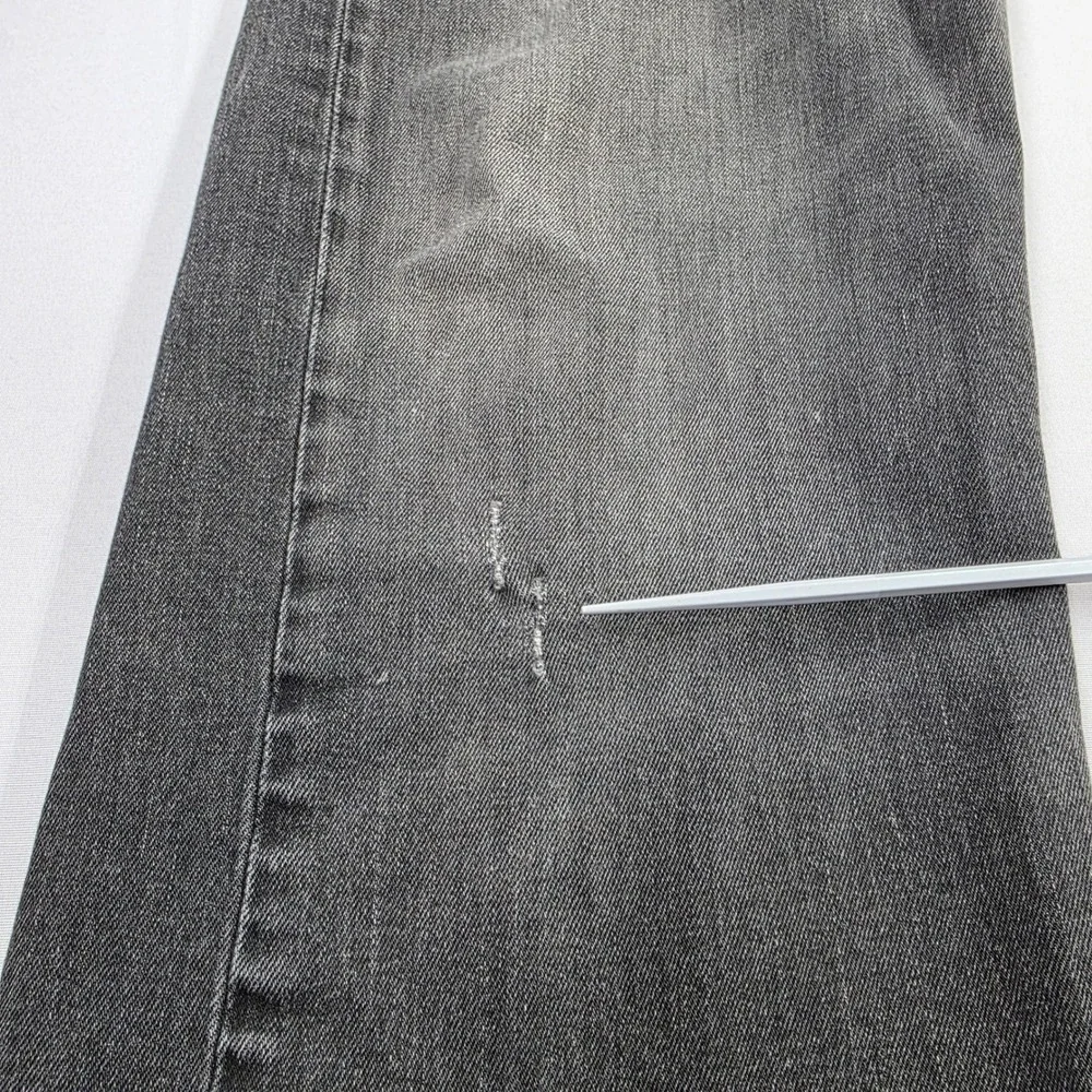 Levis 505 Regular Fit Faded Black Jeans Mens 40x32 (Measures 40x30) 2015